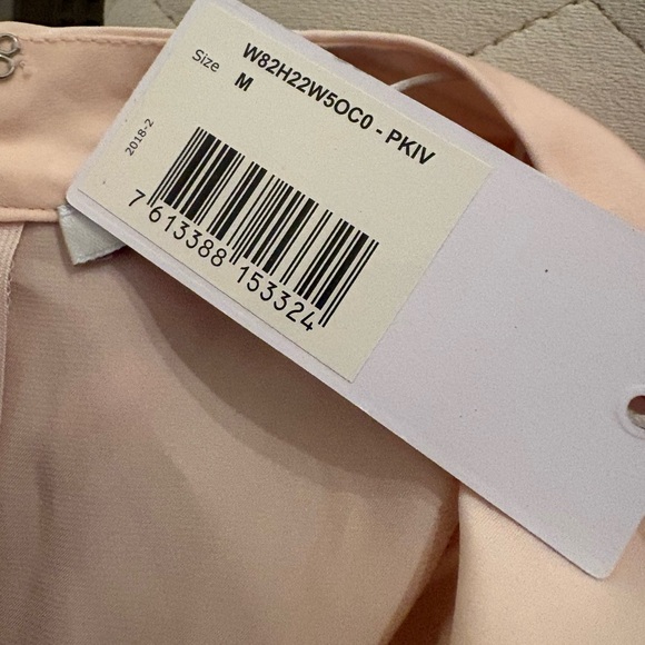 GUESS SLEEVELESS BLOUSE - Picture 7 of 7